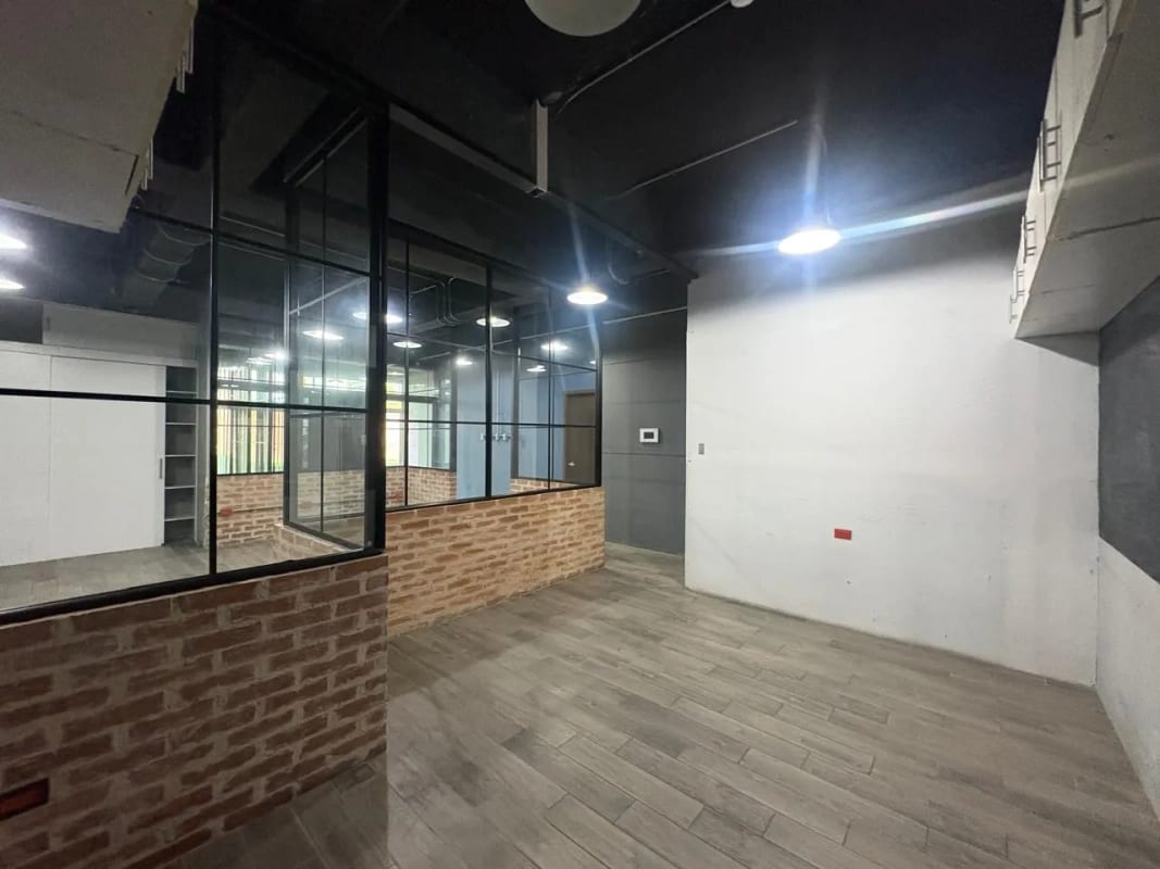 ALQUILO / VENDO OFICINAS EN EDIFICIO PIALE ZONA 10 (copia) — Oficina en Alquiler en Pialé, Zona 10, Guatemala, Ciudad — foto 11 de 15