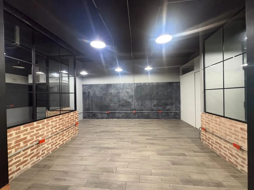 ALQUILO / VENDO OFICINAS EN EDIFICIO PIALE ZONA 10 (copia) — Oficina en Alquiler en Pialé, Zona 10, Guatemala, Ciudad — foto 10 de 15