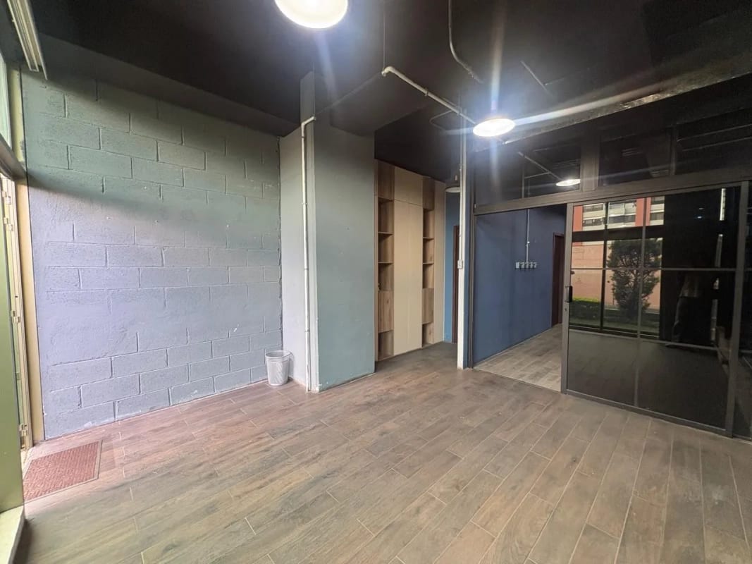 ALQUILO / VENDO OFICINAS EN EDIFICIO PIALE ZONA 10 (copia) — Oficina en Alquiler en Pialé, Zona 10, Guatemala, Ciudad — foto 4 de 15