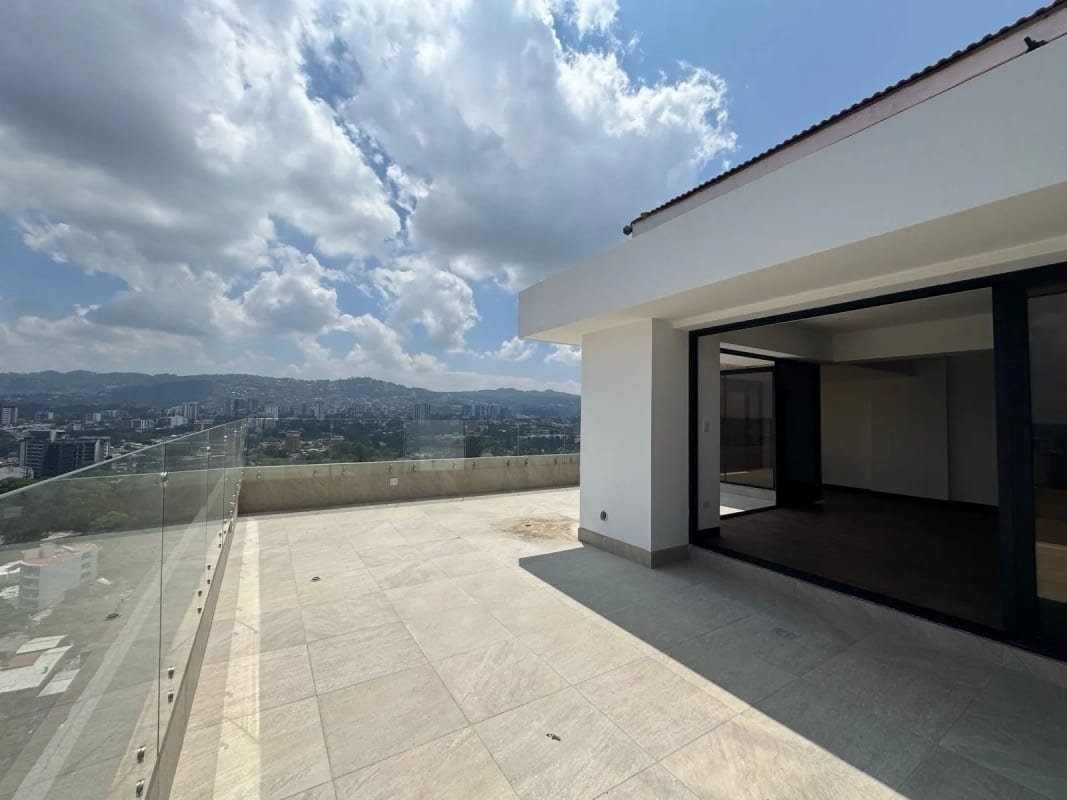 VENDO EXCLUSIVO PENTHOUSE CON TERRAZA GRANDE -  MILENIA OAKLAND Z.10 (copia) — Apartamento en Venta en Milenia, Zona 10, Guatemala, Ciudad — foto 7 de 7
