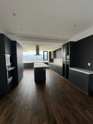 VENDO EXCLUSIVO PENTHOUSE CON TERRAZA GRANDE -  MILENIA OAKLAND Z.10 (copia) — Apartamento en Venta en Milenia, Zona 10, Guatemala, Ciudad — miniatura 5 de 7