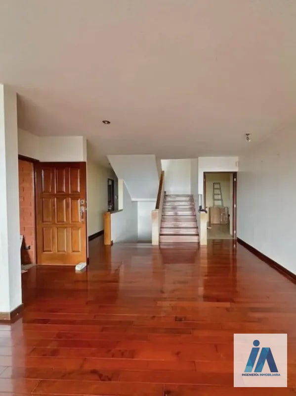 CASA EN ALQUILER📍 Altos de San Lázaro, Zona 15 - 8