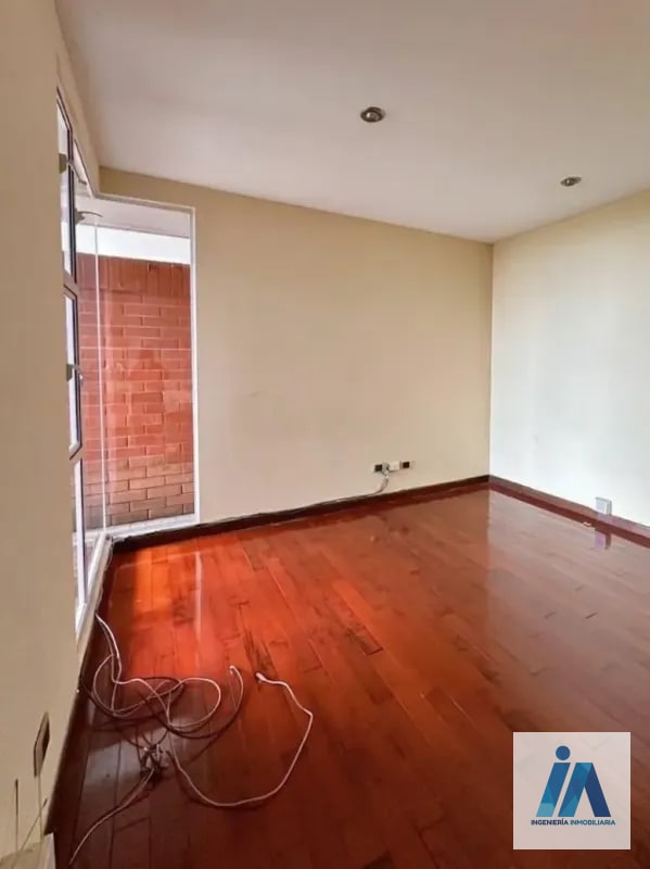 CASA EN ALQUILER📍 Altos de San Lázaro, Zona 15 - 6