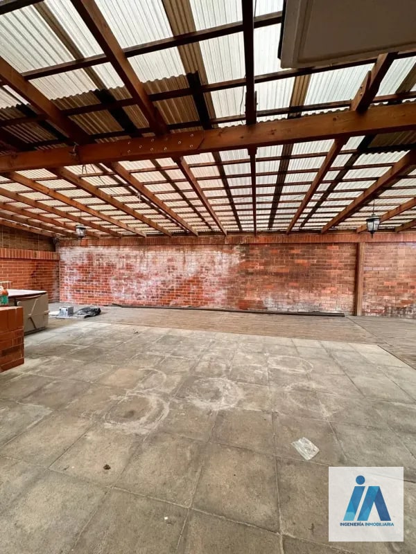 CASA EN ALQUILER📍 Altos de San Lázaro, Zona 15 - 2