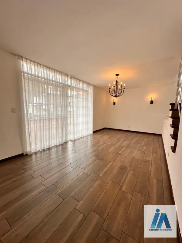 CASA EN ALQUILER📍 Residencial Elgin II, Zona 13 - 15