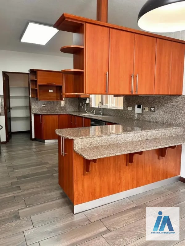 CASA EN ALQUILER📍 Residencial Elgin II, Zona 13 - 14