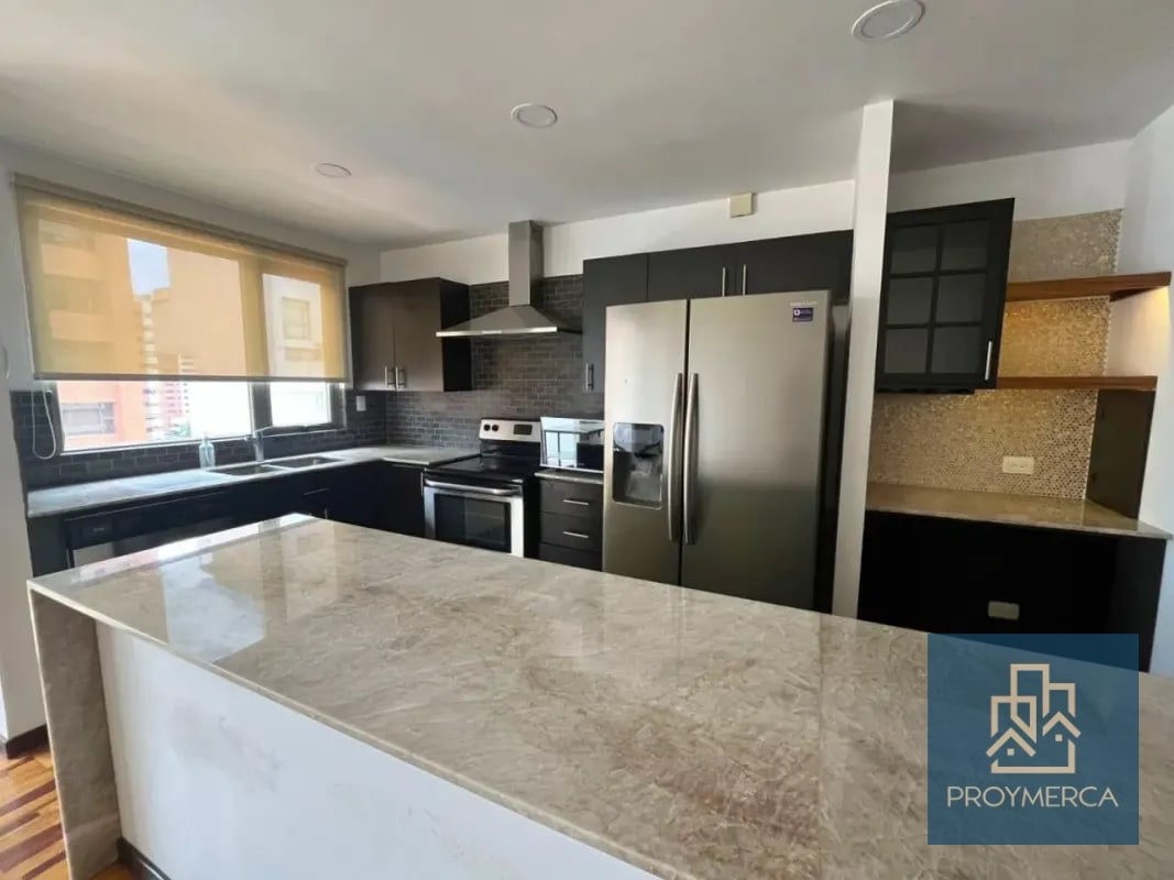 Apartamento en venta, Edificio Torre Quarto, Zona 14 - 12