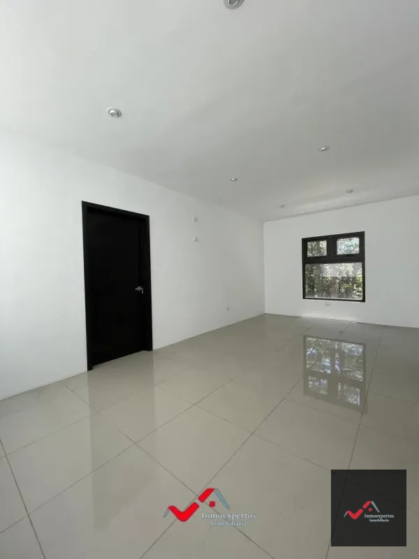 CASA EN VENTA CARRETERA CRISTO REY PIEDRA PARADA, A 3 MINUTOS DE EL PULTE Y A UN COSTADO DE APARTAMENTOS NAGANO - 2