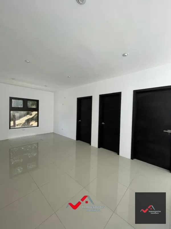 CASA EN VENTA CARRETERA CRISTO REY PIEDRA PARADA, A 3 MINUTOS DE EL PULTE Y A UN COSTADO DE APARTAMENTOS NAGANO - 4
