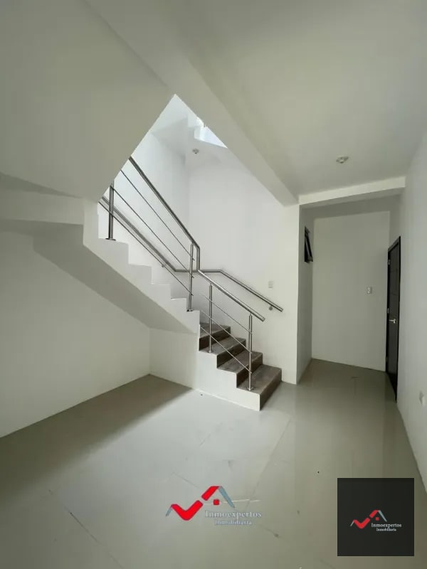 CASA EN VENTA CARRETERA CRISTO REY PIEDRA PARADA, A 3 MINUTOS DE EL PULTE Y A UN COSTADO DE APARTAMENTOS NAGANO - 5