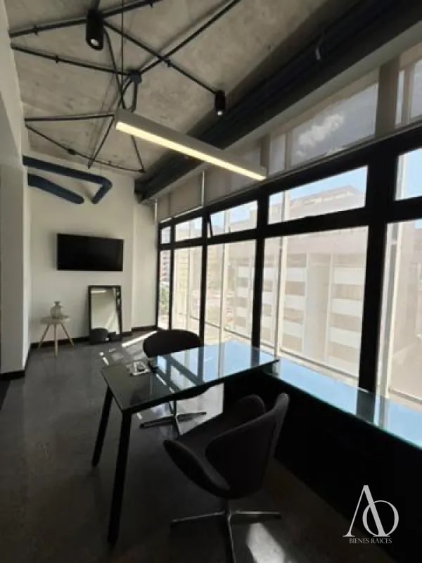 Oficina en Alquiler / Venta Edificio UNIO, zona 14 N4 / EN DIRECTO 05 - 12