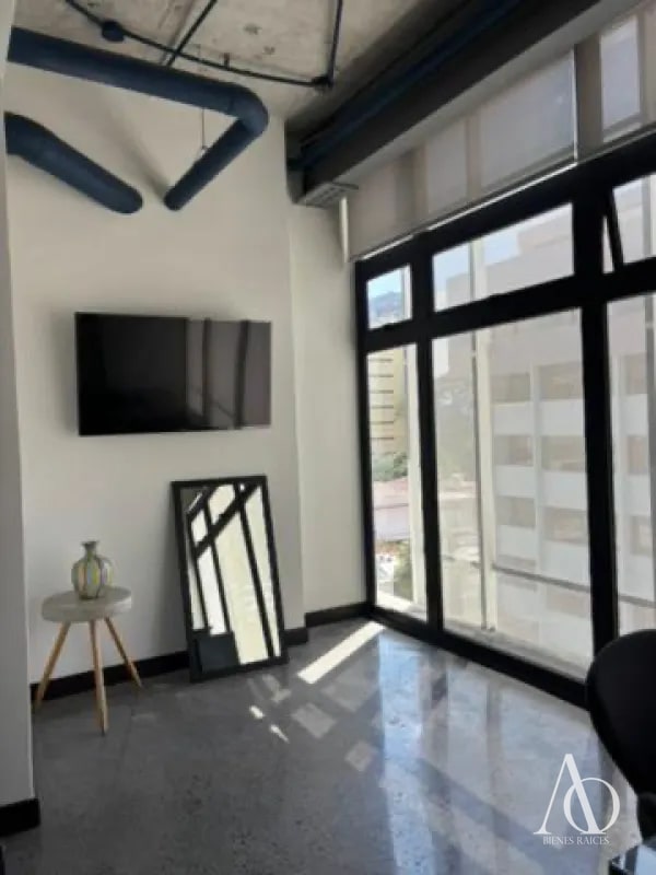 Oficina en Alquiler / Venta Edificio UNIO, zona 14 N4 / EN DIRECTO 05 - 11
