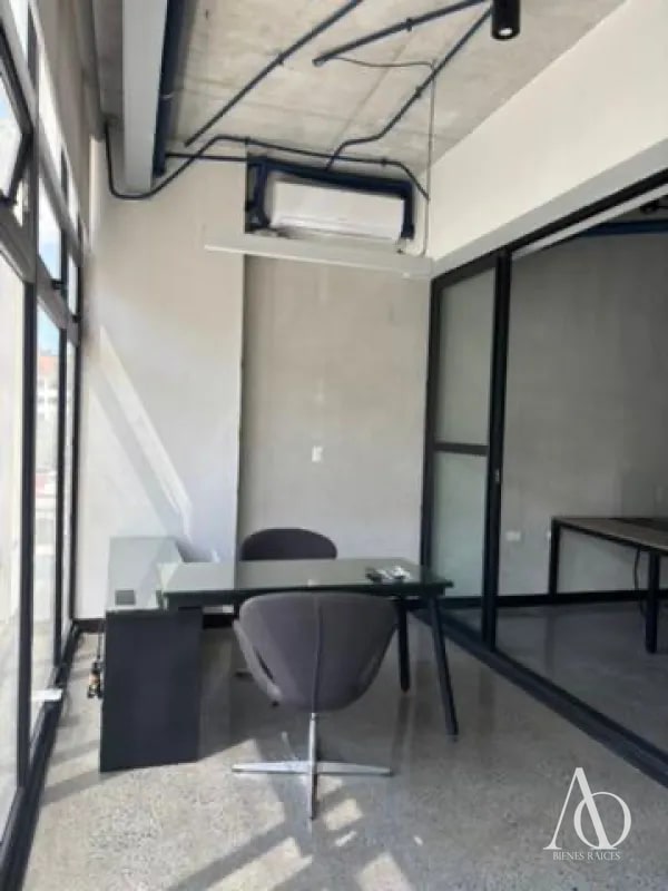 Oficina en Alquiler / Venta Edificio UNIO, zona 14 N4 / EN DIRECTO 05 - 10