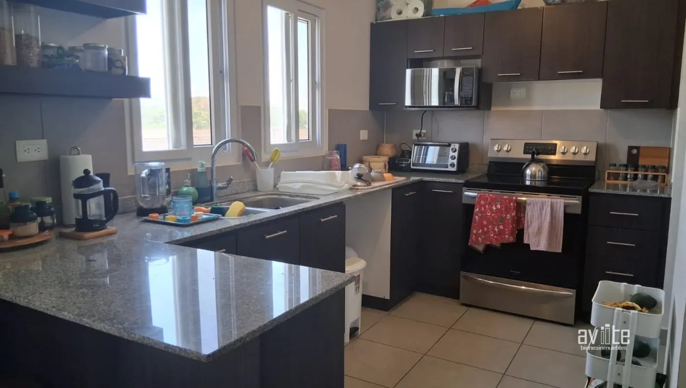 Condado Naranjo en Alameda Norte, Coruña. Q1,750,000 negociables. - 2