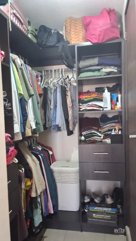 Condado Naranjo en Alameda Norte, Coruña. Q1,750,000 negociables. - 5