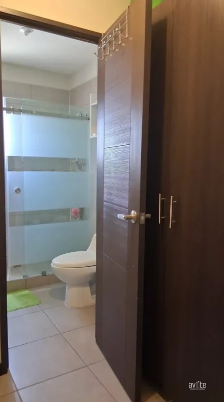 Condado Naranjo en Alameda Norte, Coruña.    Q1,750,000 negociables. - 7