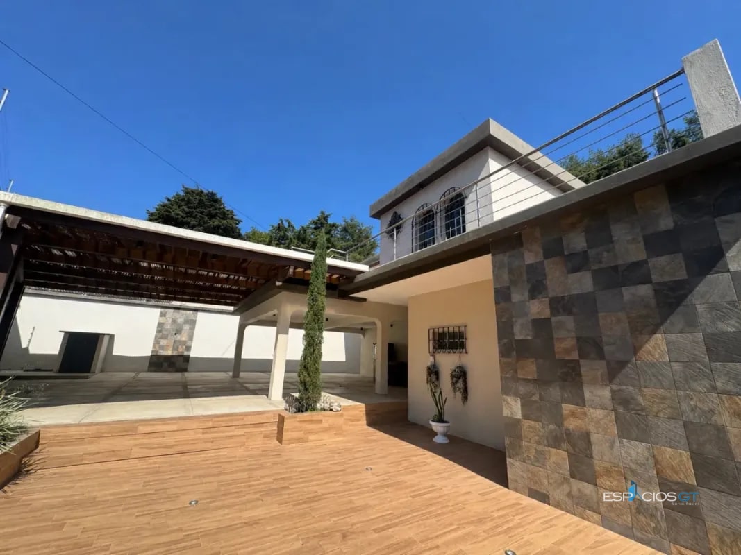 CASA EN VENTA EL SOCORRO CARRETERA A EL SALVADOR, KM. 12.7 - 15