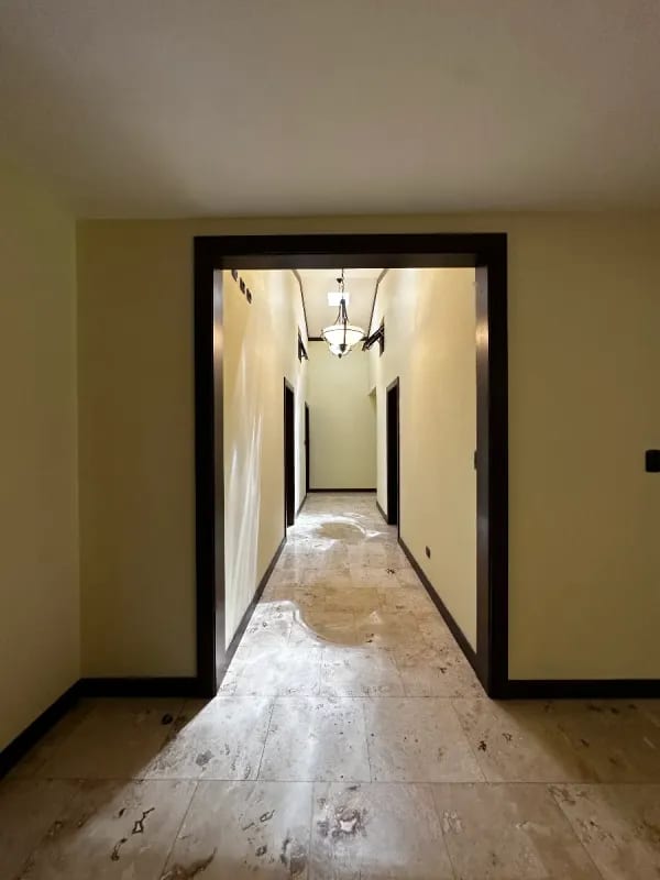 AMPLIA Y ELEGANTE CASA DE UN NIVEL EN VENTA | SANTA CATARINA PINULA   "Condominio Las Tinajas" — Casa en Venta en Las Tinajas, Santa Catarina Pinula, Guatemala, Ciudad — foto 12 de 13