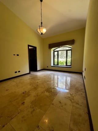AMPLIA Y ELEGANTE CASA DE UN NIVEL EN VENTA | SANTA CATARINA PINULA   "Condominio Las Tinajas" — Casa en Venta en Las Tinajas, Santa Catarina Pinula, Guatemala, Ciudad — miniatura 9 de 13