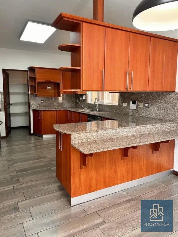 Casa en alquiler, Residencial Elgin II, Zona 13 - 12
