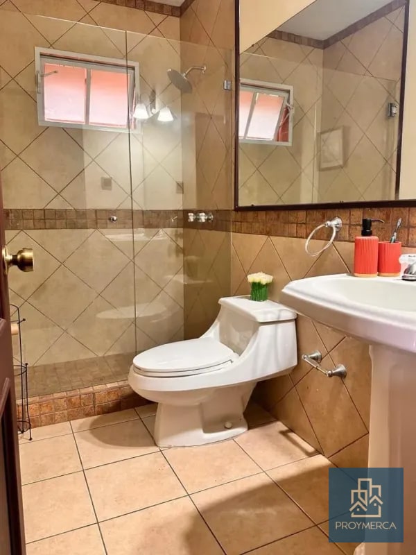 Casa en alquiler, Altos de San Lázaro, Zona 15 - 2