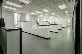 Oficina en Zona 10 — Oficina en Alquiler en Zona 10, Guatemala, Ciudad — miniatura 1 de 5