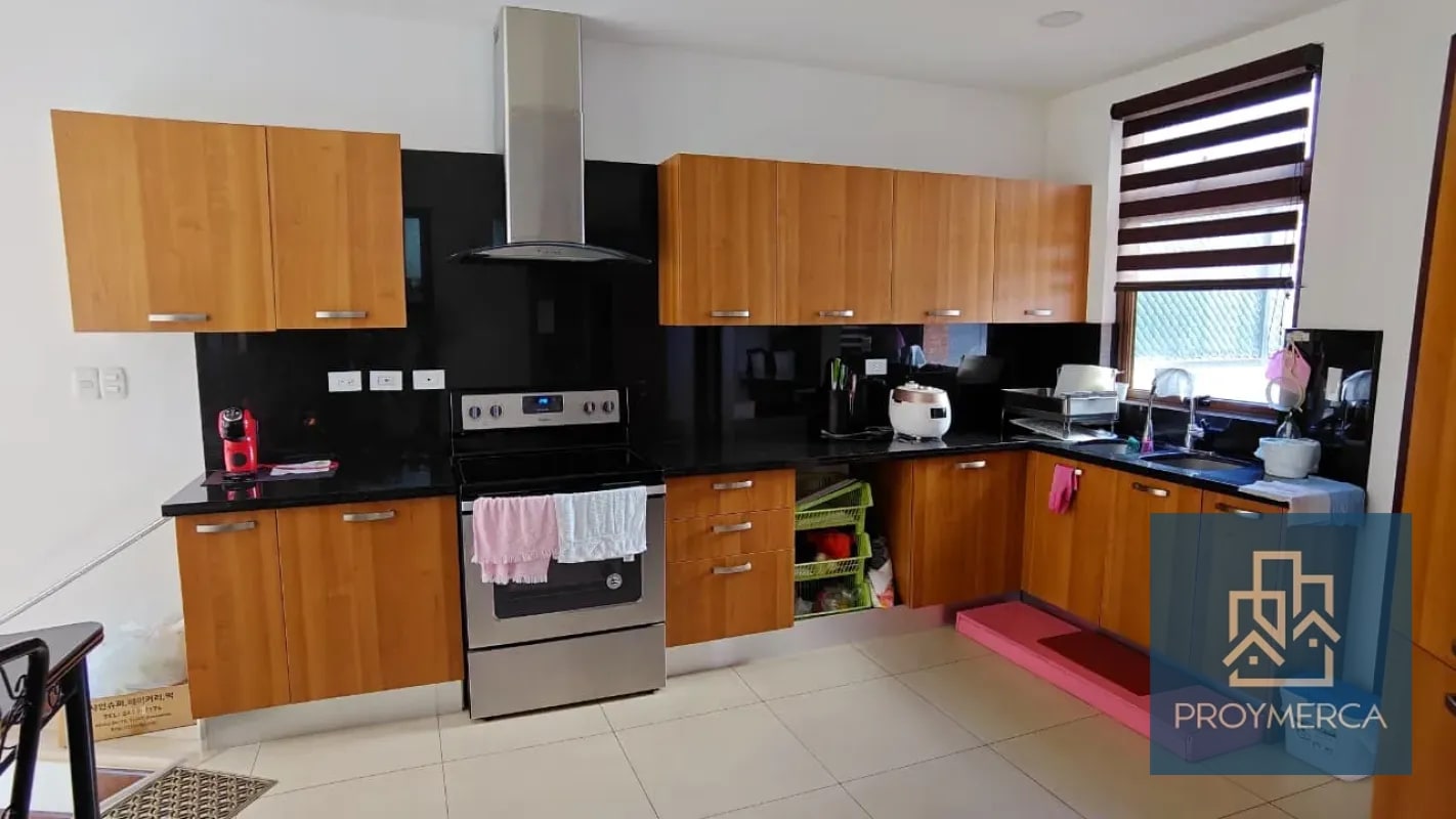Casa en Venta, Condominio Pasaje Oakland , Zona 10 - 14