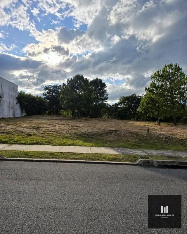 Hermoso Terreno En Venta - Hacienda Real, Zona 16 - 1