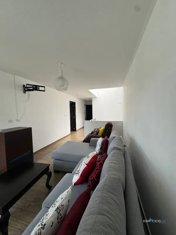 CASA EN VENTA KM. 19 CARRETERA A EL SALVADOR PARAJES VERMONT - 2