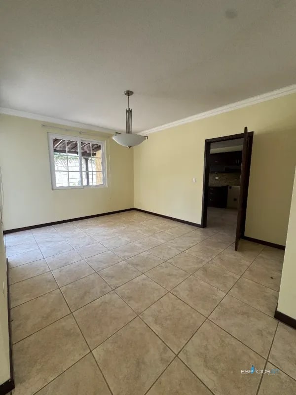 ✨CASA EN VENTA – KM. 21 CARRETERA A FRAIJANES, VILLAS DE ENTREVERDES, CES. - 5