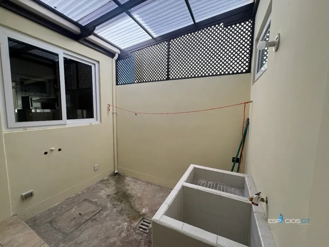 ✨CASA EN VENTA – KM. 21 CARRETERA A FRAIJANES, VILLAS DE ENTREVERDES, CES. - 1
