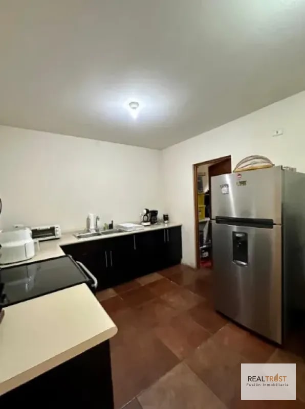 Casa con estilo moderno en venta Condominio Km. 14 - 6