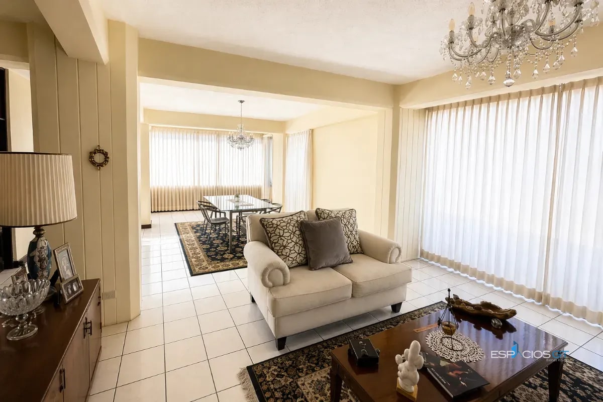 APARTAMENTO EN VENTA ZONA 15- AMPLIO - 4