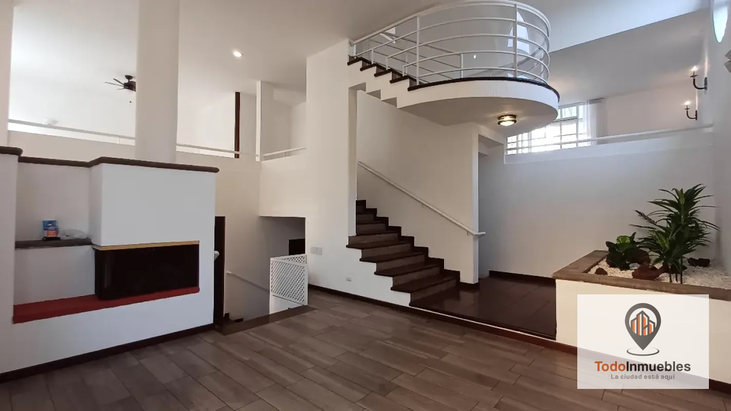 Casa Remodelada en Renta en Elgin 2 zona 13 - 15