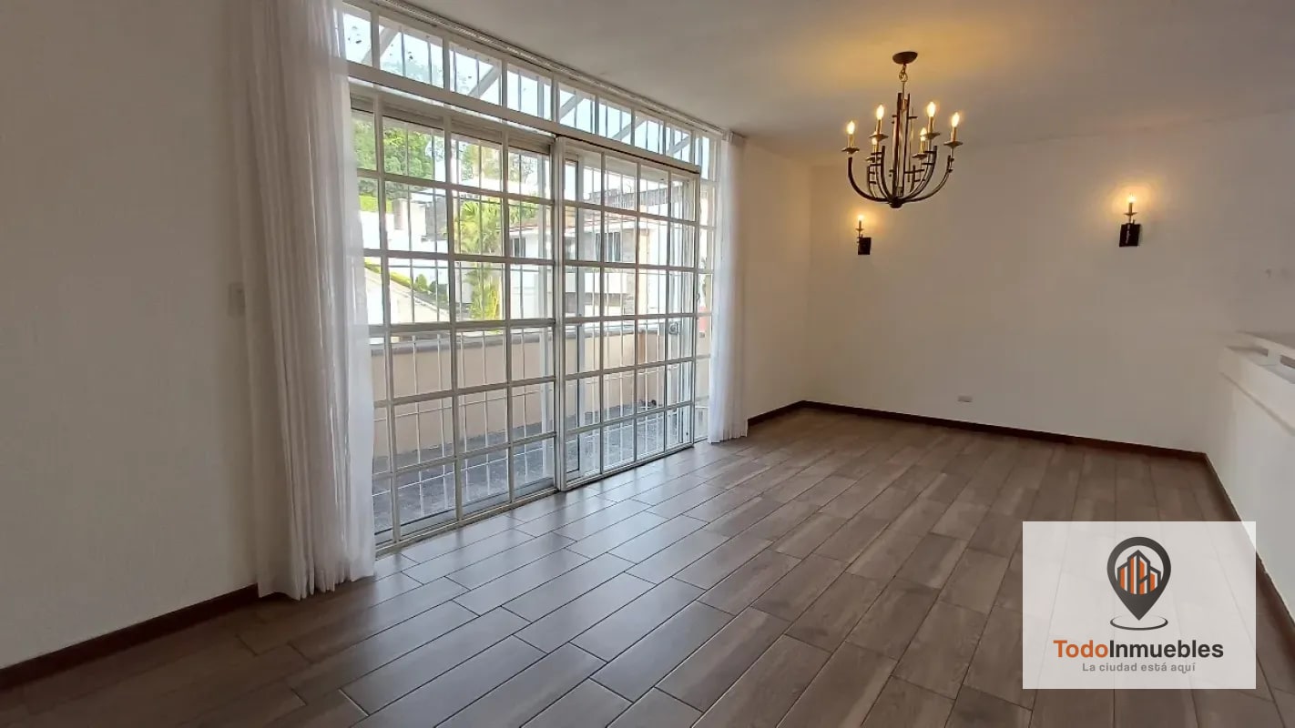 Casa Remodelada en Renta en Elgin 2 zona 13 - 11