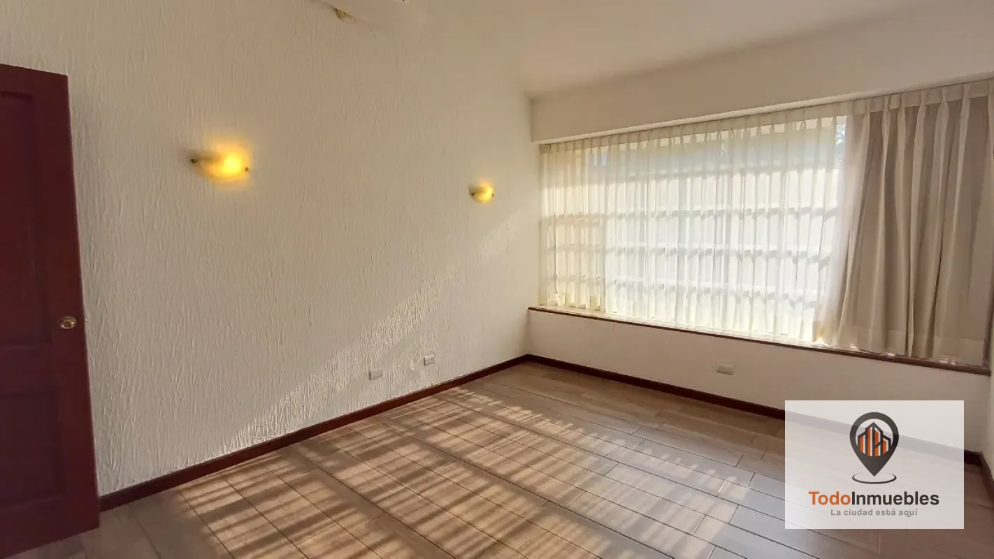 Casa Remodelada en Renta en Elgin 2 zona 13 - 7