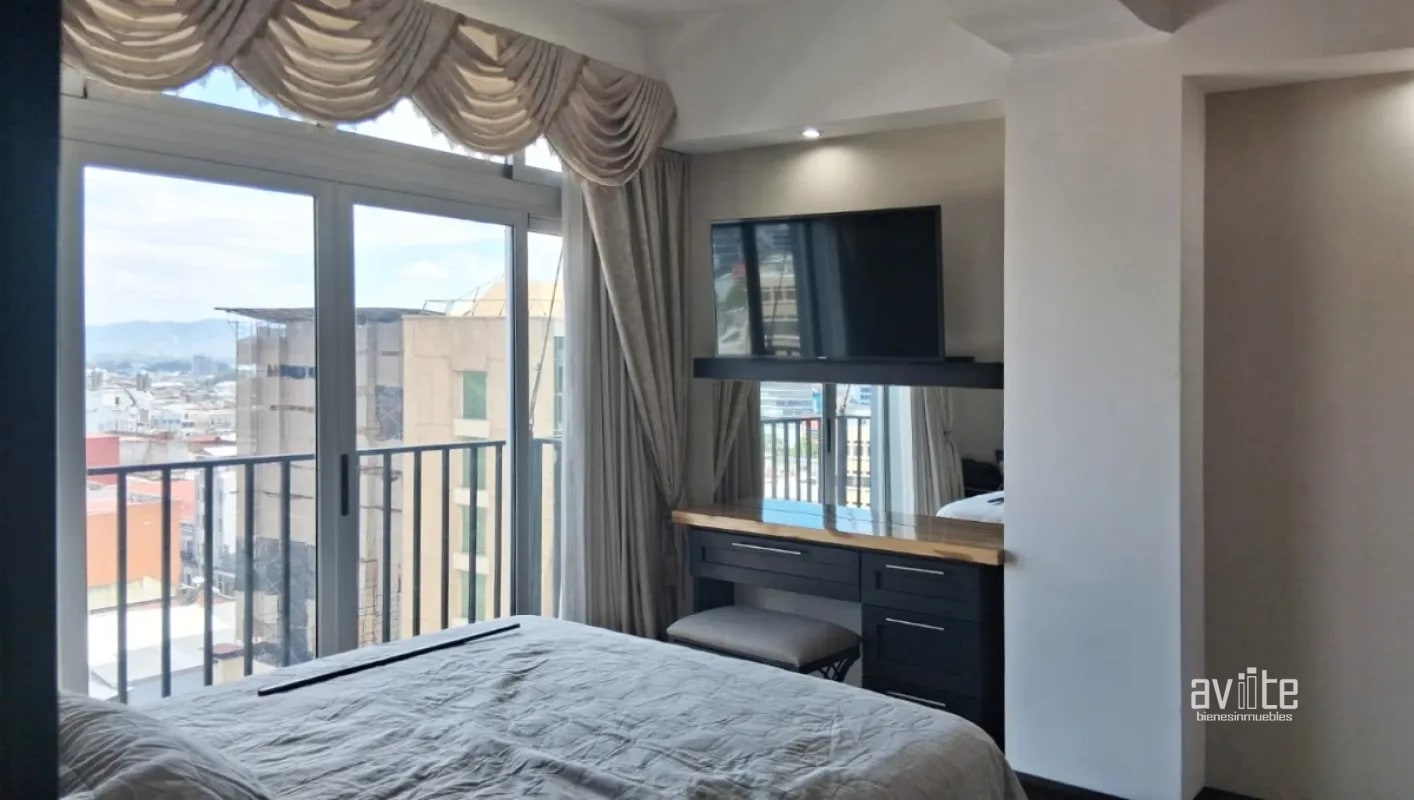 Centro Vivo, zona 1.  Apartamento de 2 habitaciones con derecho a 1 parqueo   $205000 - 3