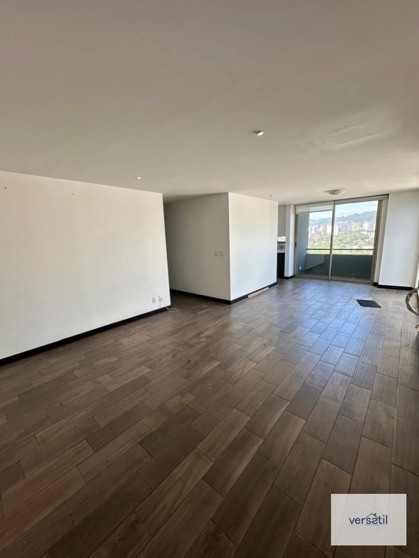 Lindo Apartamento en alquiler zona 10 Penthouse - 15