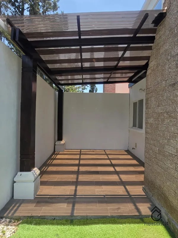 Casa en Renta en Cañadas de Arrazola, Fraijanes - 1
