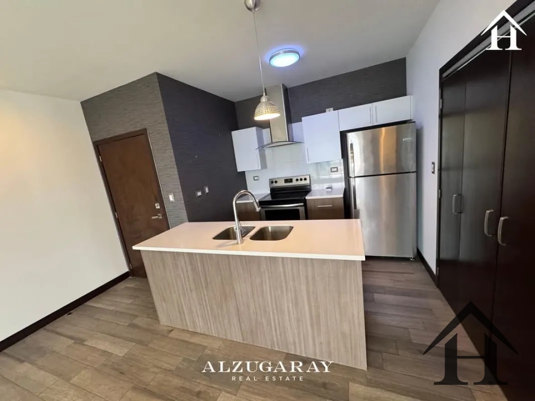 Apartamento con balcón, nivel alto, San Isidro 2021 zona 16 - 7