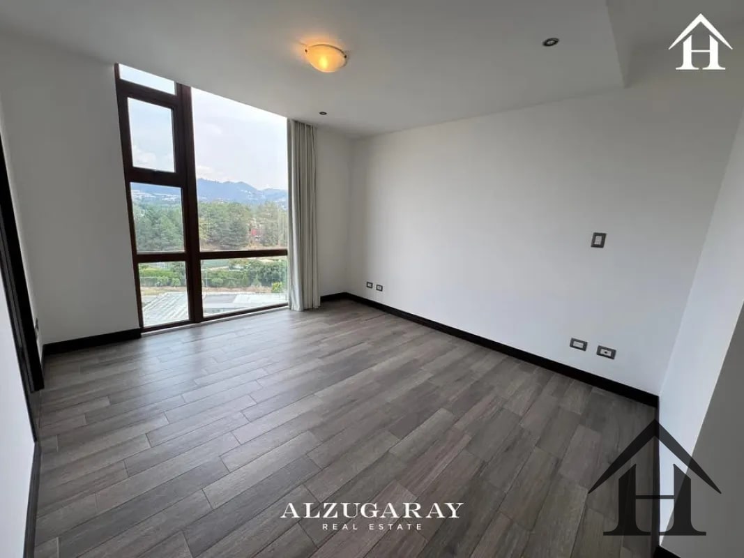 Apartamento con balcón, nivel alto, San Isidro 2021 zona 16 - 6