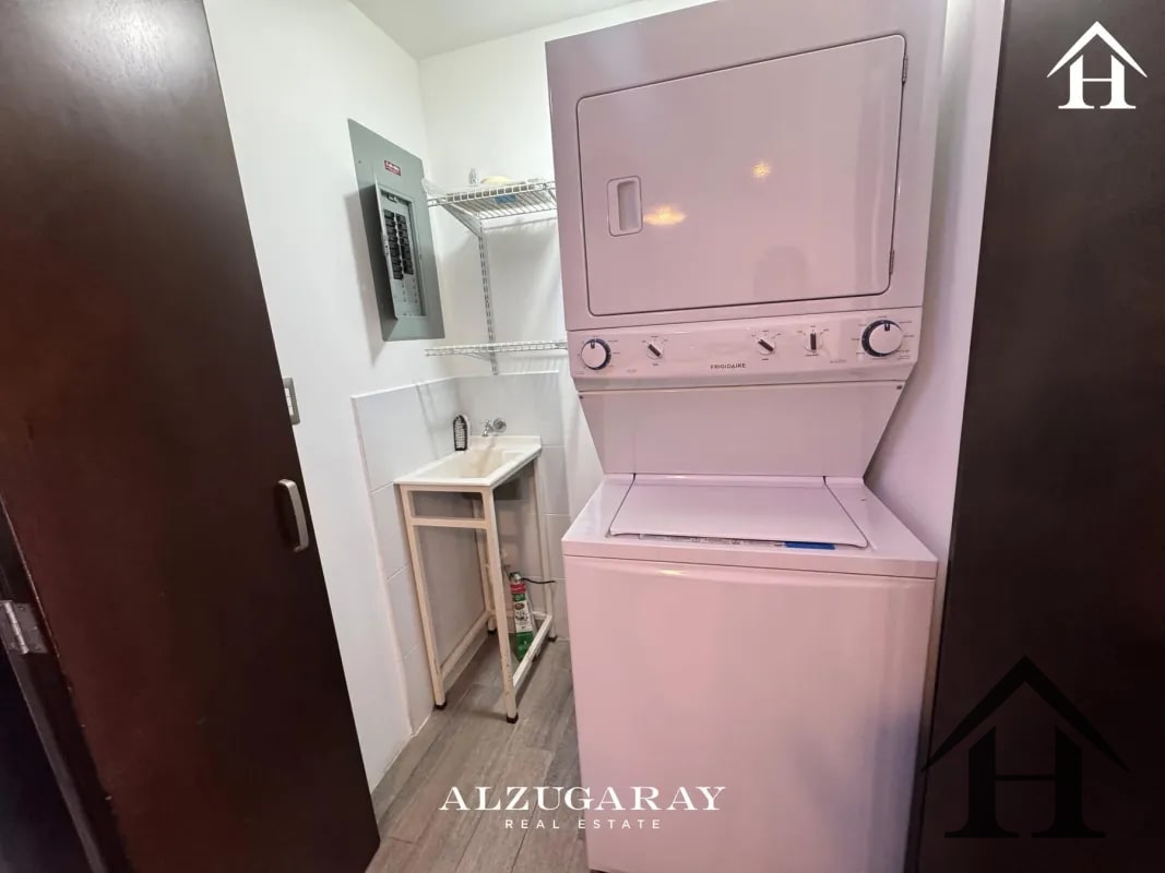 Apartamento con balcón, nivel alto, San Isidro 2021 zona 16 - 4