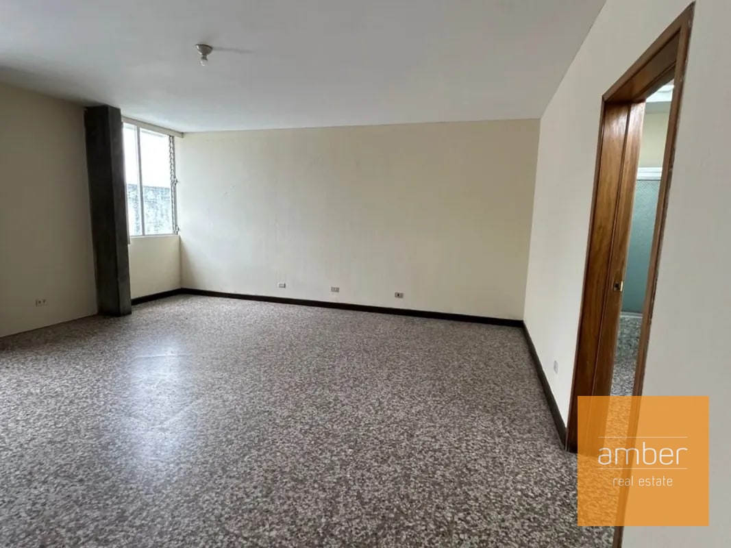 Casa para oficinas en zona 10 - 8