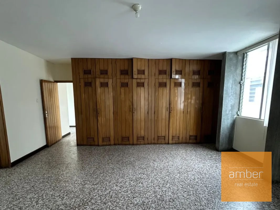 Casa para oficinas en zona 10 - 6