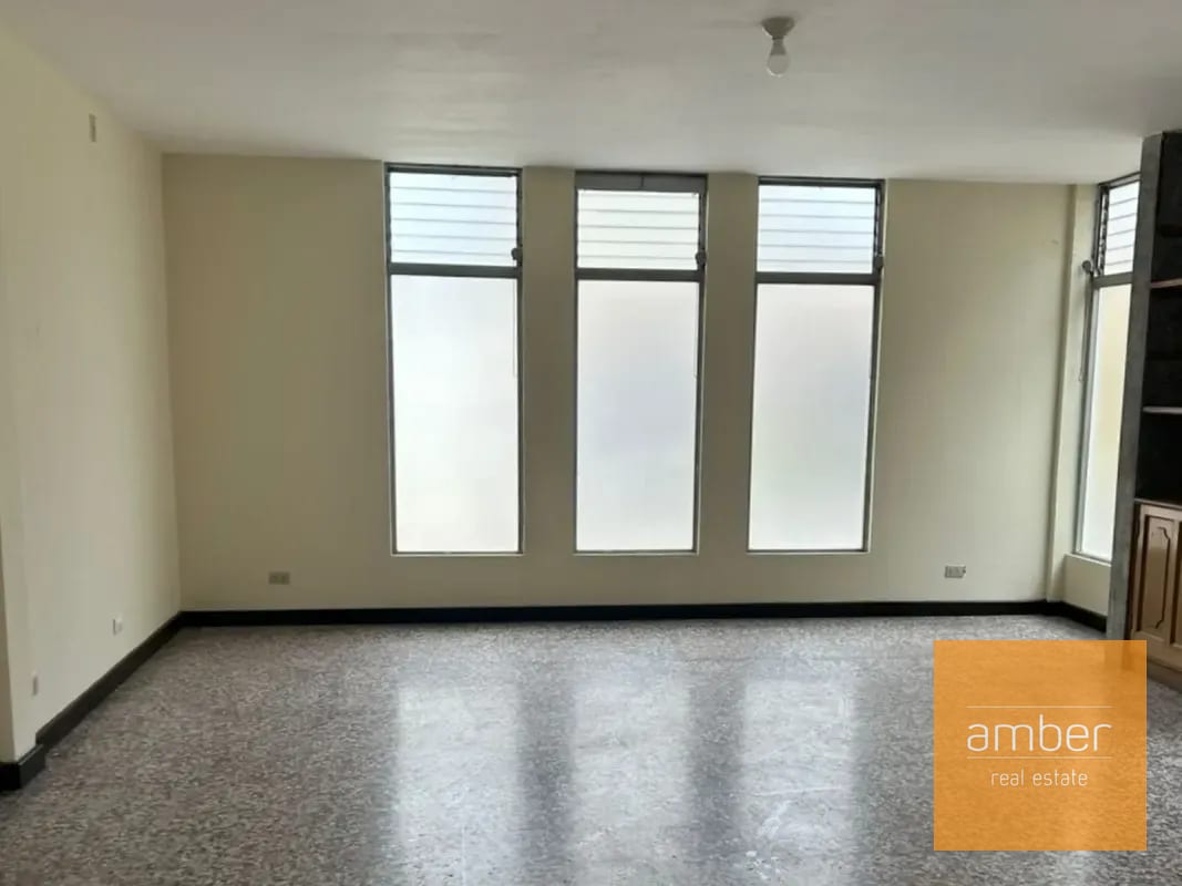 Casa para oficinas en zona 10 — Casa en Alquiler en Zona 10, Guatemala, Ciudad — foto 5 de 9