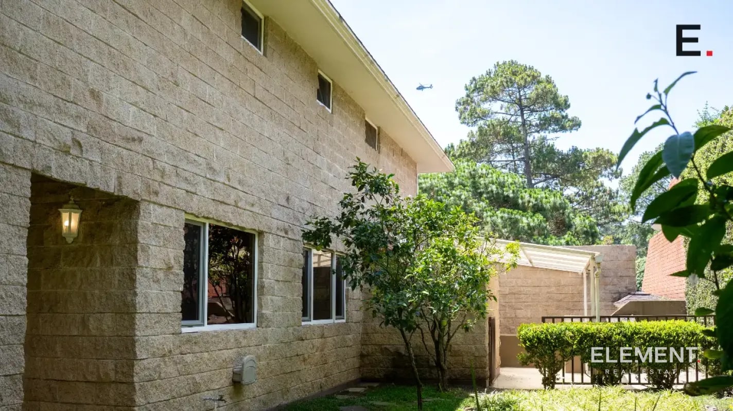 Casa en venta y renta - Bosques de las Luces - 2