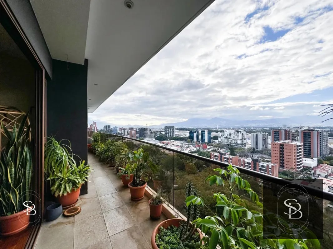 Penthouse en Venta-San Patricio II, Z.14 - 1