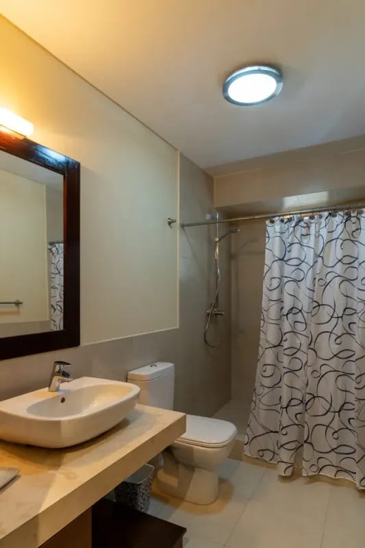 Apartamento amueblado con excelente ubicación en zona 14 — Apartamento en Alquiler en Zona 14, Guatemala, Ciudad — foto 4 de 9