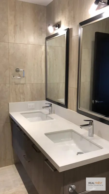 En renta apartamento amueblado en el Edificio Santa Ines: - 4
