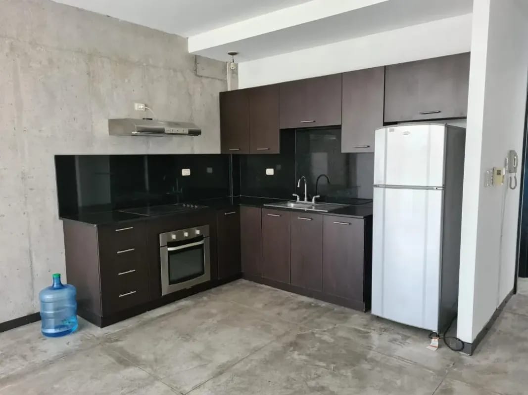 Apartamento en Zona 4 — Apartamento en Alquiler en Zona 4, Guatemala, Ciudad — foto 1 de 5